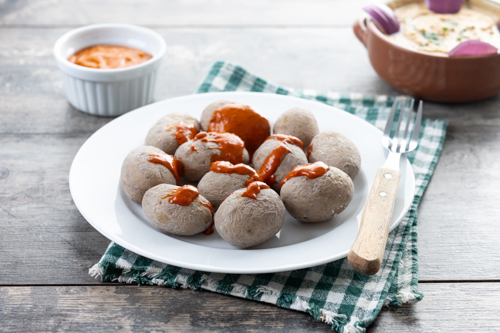 papas-arrugadas-with-mojo-and-gofio-escaldado-on-w-2025-03-28-18-29-11-utc (1)